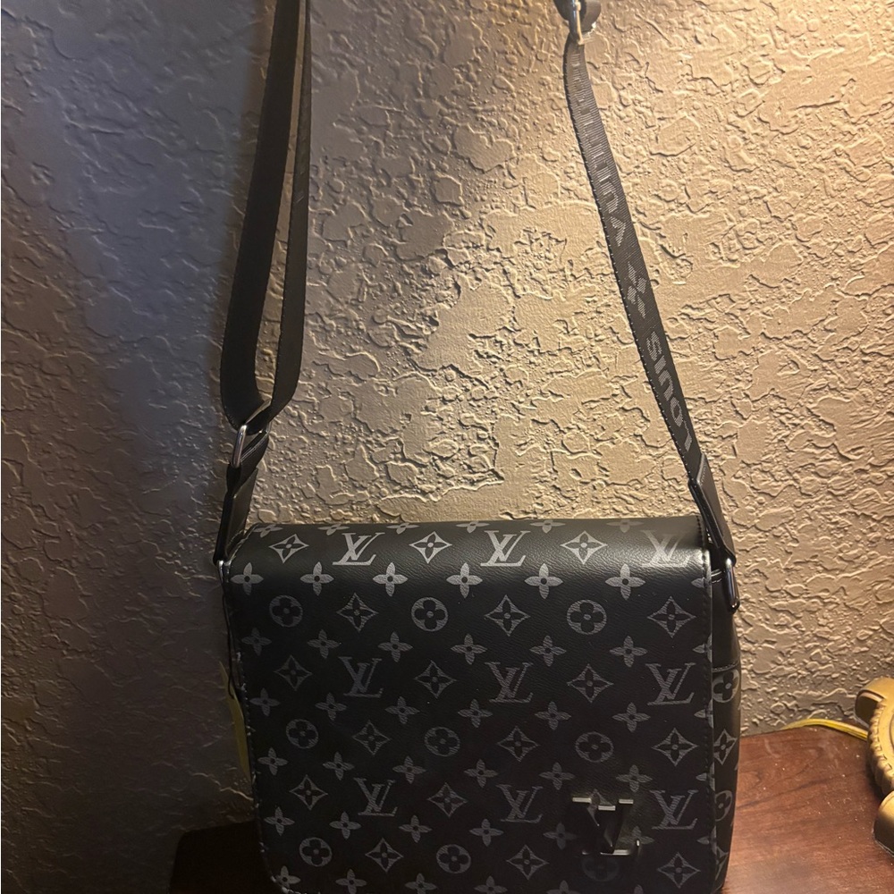 Louis Vuitton Gray Monogram Eclipse Messenger Bag - image 4